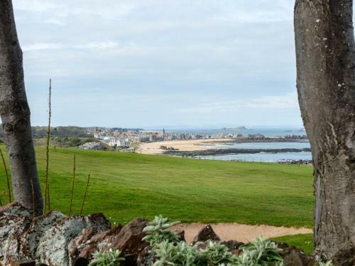 Charming Cottage In North Berwick With Sea Views