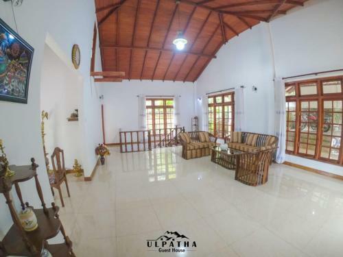 Hostal Ulpatha Guest House