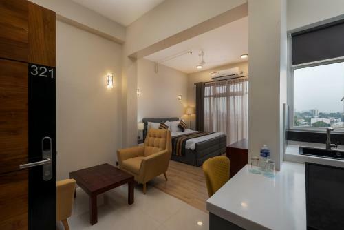 Pink Elephant Tourist Apartment Hotel