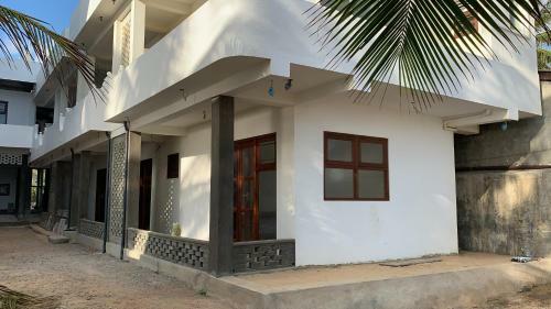 Hostal Morava Beach Court