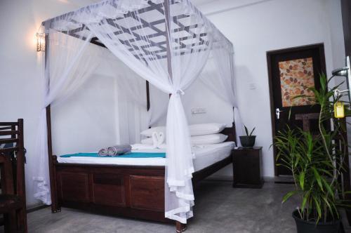 Bed & Breakfast Gem Light Guest House Hikkaduwa