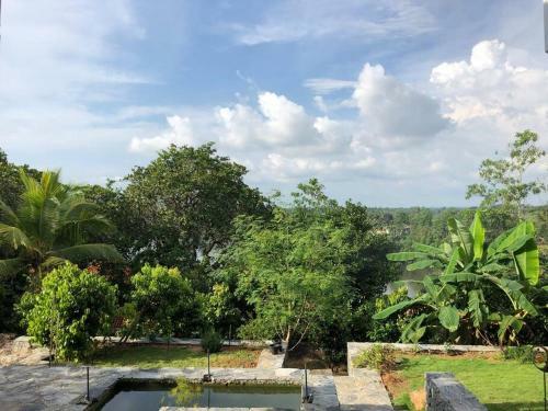 Treehouse Villas Hikkaduwa