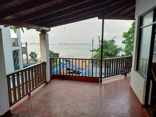 Bed & Breakfast Hikka Joint Beach Club