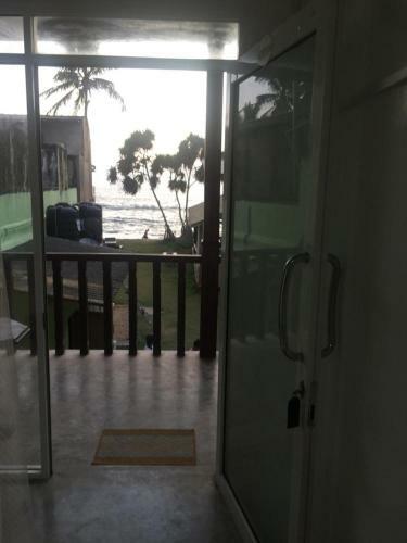 Albergue New Amadeo Beach