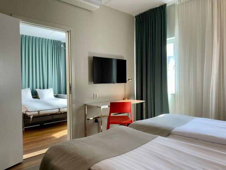 Hotel Quality Globe