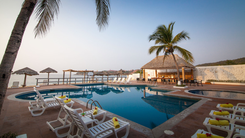 Hotel Crown Pacific Huatulco All Inclusive