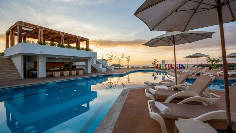 Hotel Crown Pacific Huatulco All Inclusive
