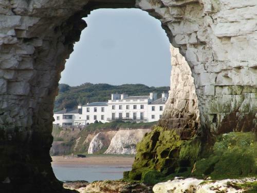 Apartamentos Beachfront With A Parking Space - Direct Accessibility To Kingsgate Bay