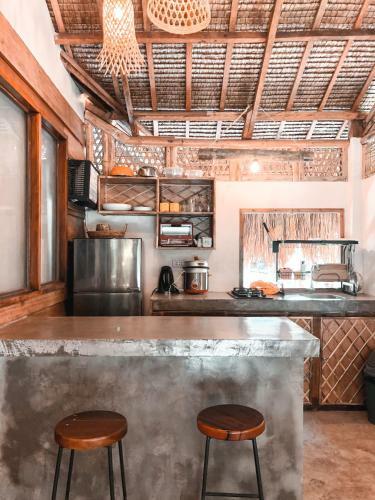 Hotel Arka Hayahay Surf And Beach Resort