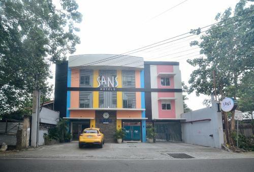 Sans Hotel At Rana Cebu - Vaccinated Staff