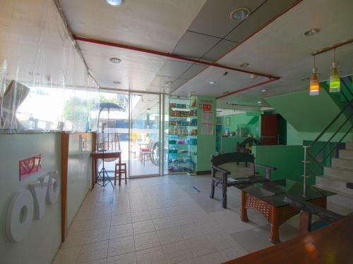 Hotel Vaccinated Staff - Oyo 677 Roseate Pensione