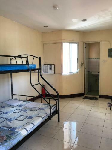 Lodge Accessible Room 1a