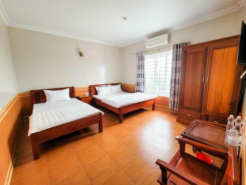 Ph� Qu� Hotel