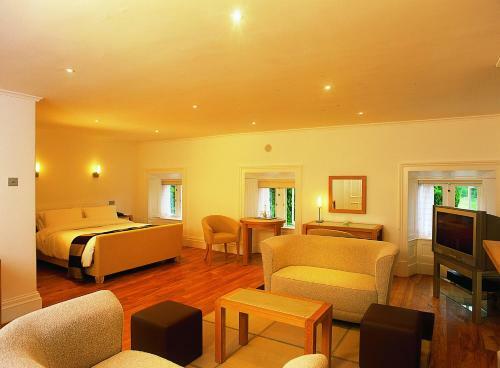 The Portmeirion Hotel & Castell Deudraeth