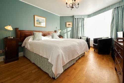 The Portmeirion Hotel & Castell Deudraeth