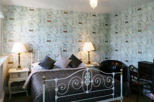 The Portmeirion Hotel & Castell Deudraeth