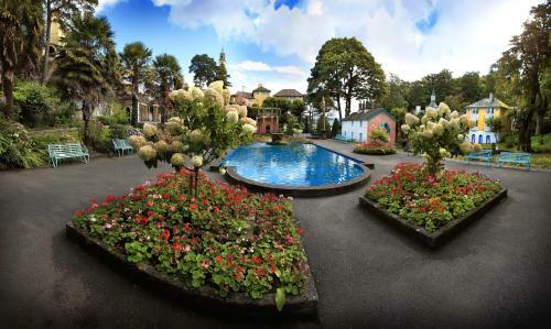 The Portmeirion Hotel & Castell Deudraeth