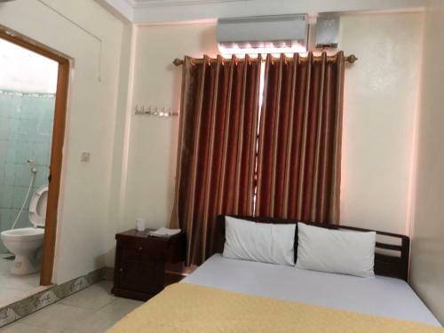Bed & Breakfast V A Motel