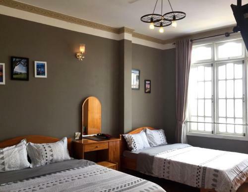 Anh H�o Hotel