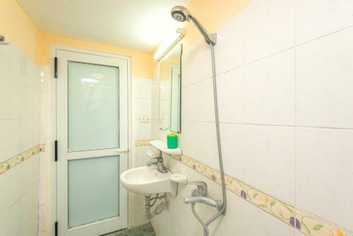 Hotel Oyo 1055 Hong Anh Motel