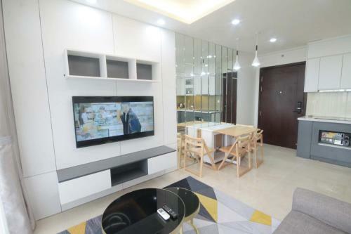 Bom Homes- Vinhomes D'capital- Service Apartment