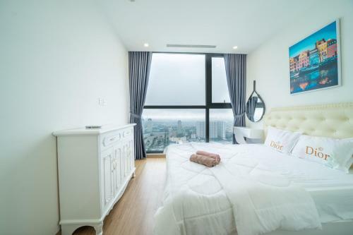 Bom Homes- Vinhomes Skylake- Service Apartment