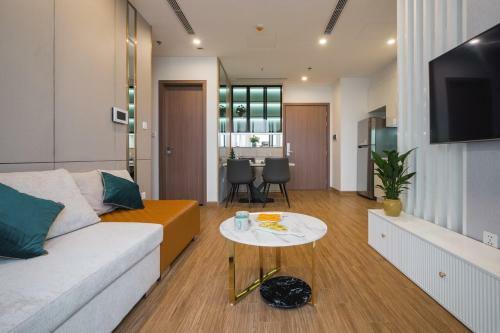 Bom Homes- Vinhomes Skylake- Service Apartment