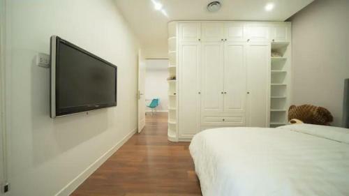 *bom Homes* Imperia Garden Residence Apartment