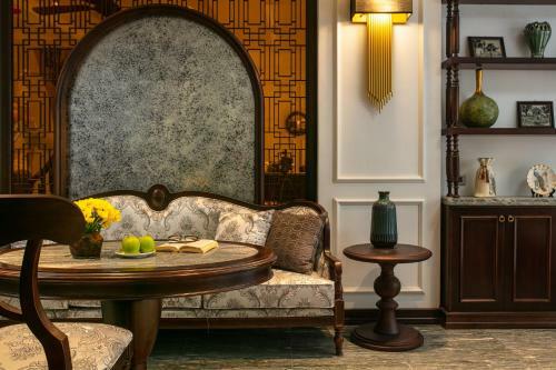 Romantique Hotel De Hanoi