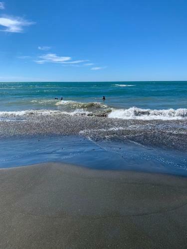 Urenui Beach Bach