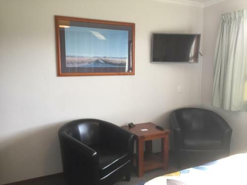 Ron And Tony's Bed & Breakfast