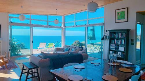 180� Seaviews, Superior Coastal Cottage