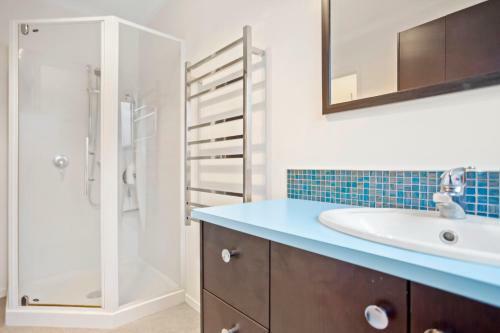 The Bach - Waihi Beach Holiday Home