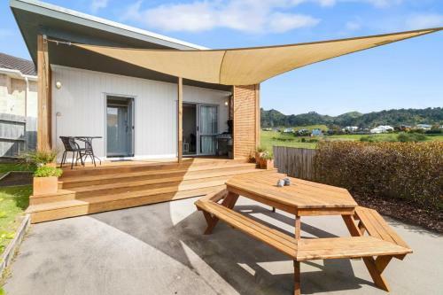 Leafy Serenity - Waihi Beach Holiday Home