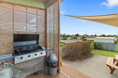 Leafy Serenity - Waihi Beach Holiday Home