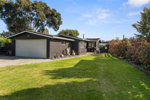 Fun Time On Dillon - Waihi Beach Holiday Home