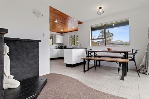 Fun Time On Dillon - Waihi Beach Holiday Home
