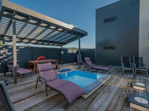 Beachy Keen - Whangamata Holiday Apartment