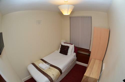Hotel Heathrow Palace