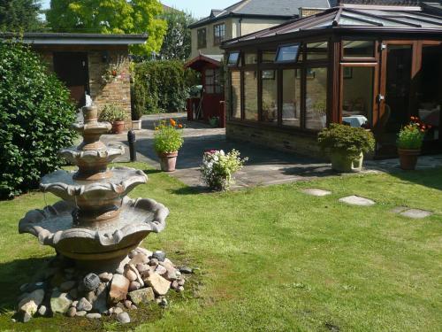 Hostal Cottage Guest House