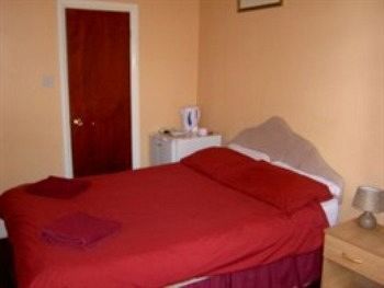 Hostal Civic Guest House