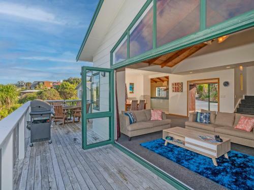 Sensational On Centennial - Whitianga Holiday Home