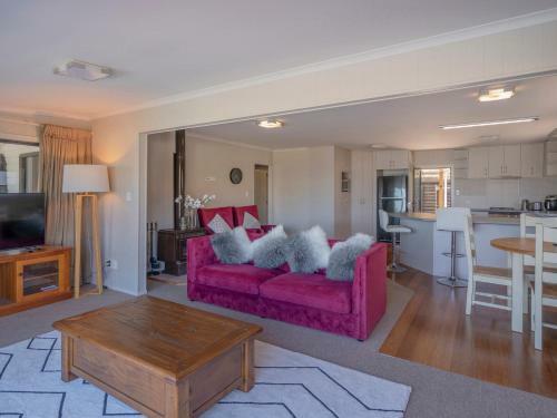 Paradise By The Beach - Simpson's Beach Holiday Home