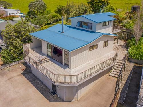 Paradise By The Beach - Simpson's Beach Holiday Home