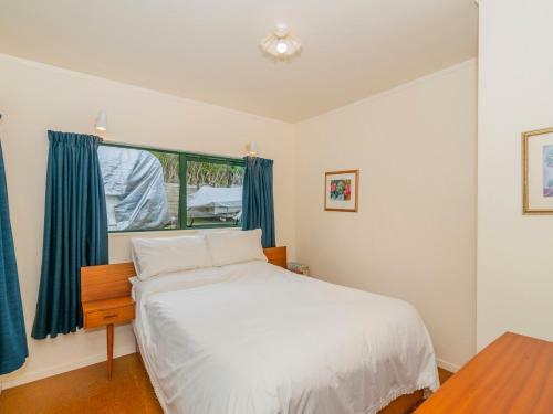 The Bach - Whitianga Holiday Home