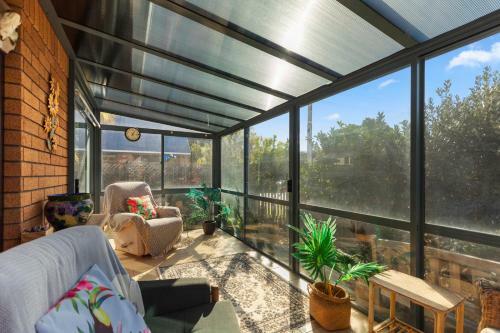 Valley Vacay - Mt Maunganui Holiday Home