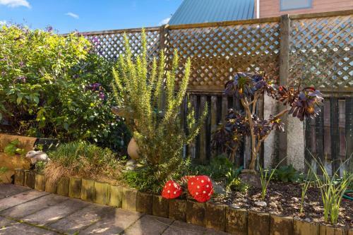 Valley Vacay - Mt Maunganui Holiday Home
