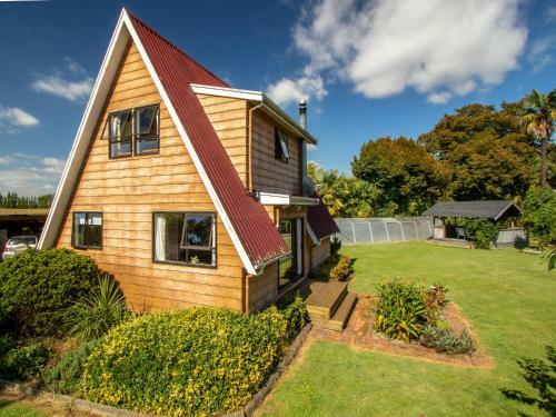 Evergreen Cottage - Motueka Holiday Home