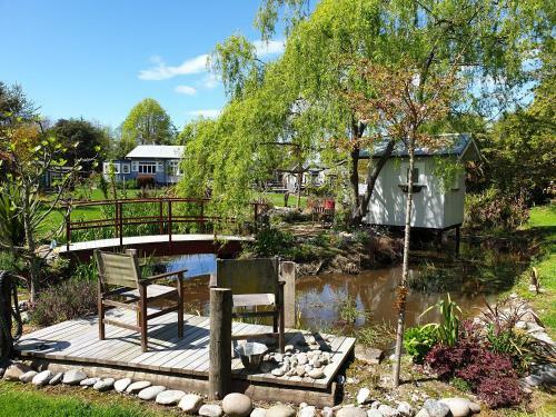 Hostal Cabins On Tudor Bed & Breakfast