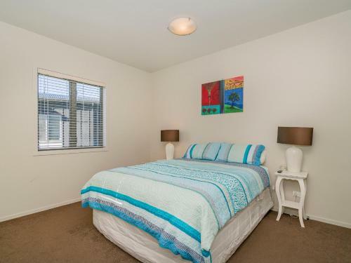 Matarangi Villa On Golf Course - Matarangi Holiday Home